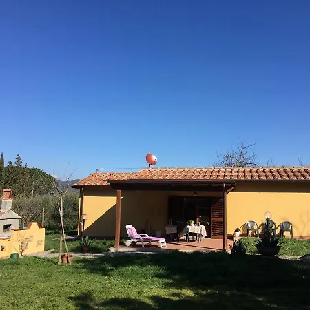 Prázdninový dům Toscana Tour - Buon Risveglio With Aircon, Fenced Garden